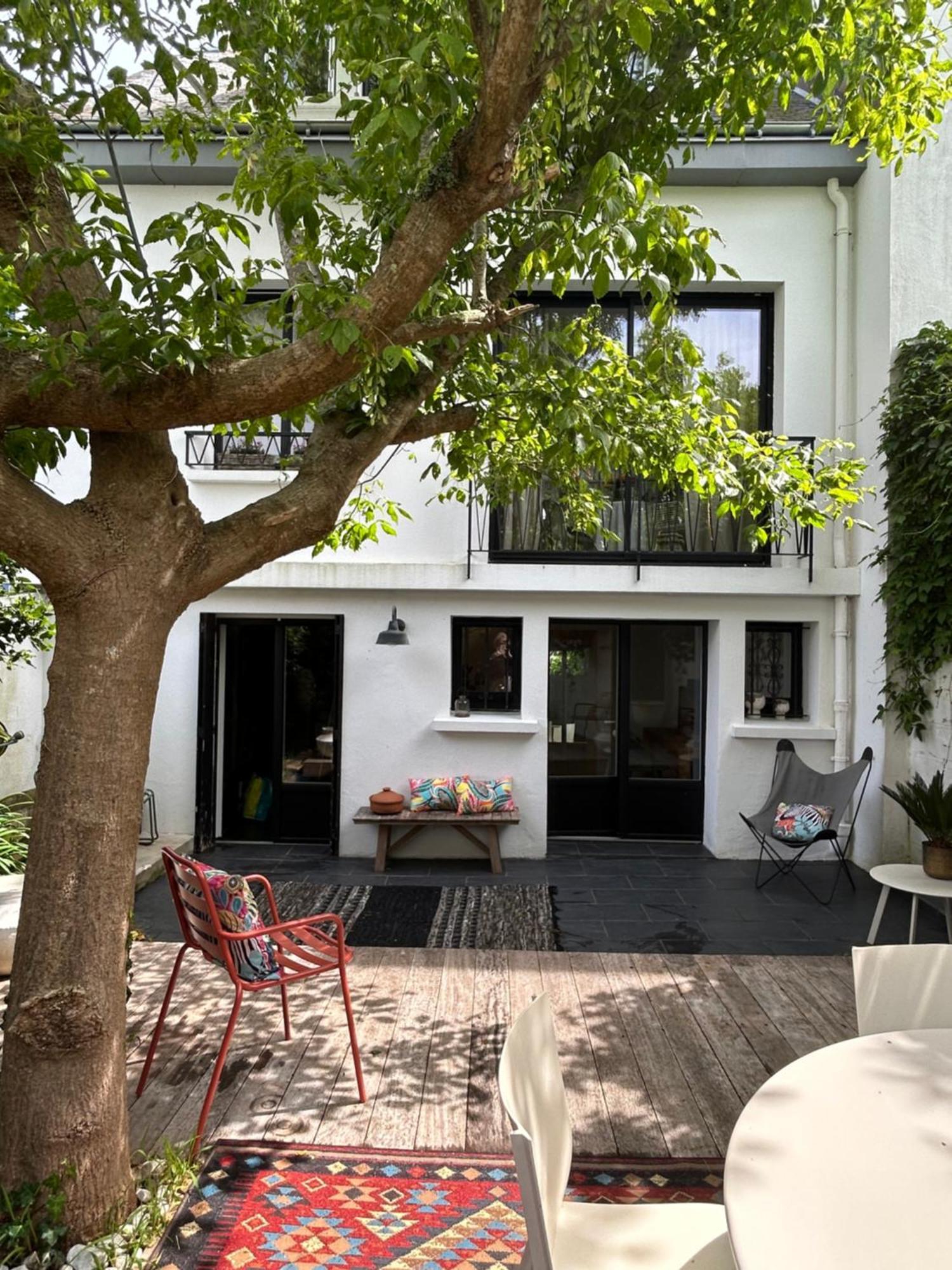 Retour Des Indes Villa Лориан Екстериор снимка